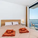 Mouras House, Tatil Evi