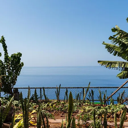 Mouras House, Сasa de vacaciones Arco da Calheta (Madeira)