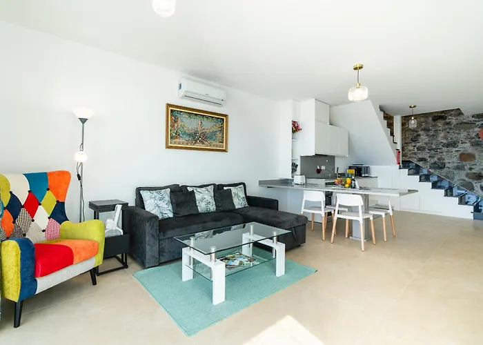 Mouras House, בית נופש *